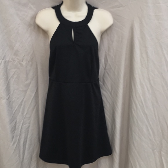 Dresses & Skirts - Little black sexy dress!